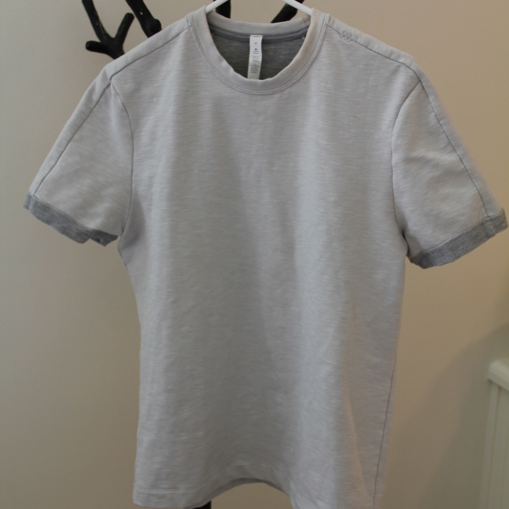Lululemon Sweatshirt-Tee